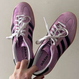 Adidas Women's Purple and Black Sneakers
